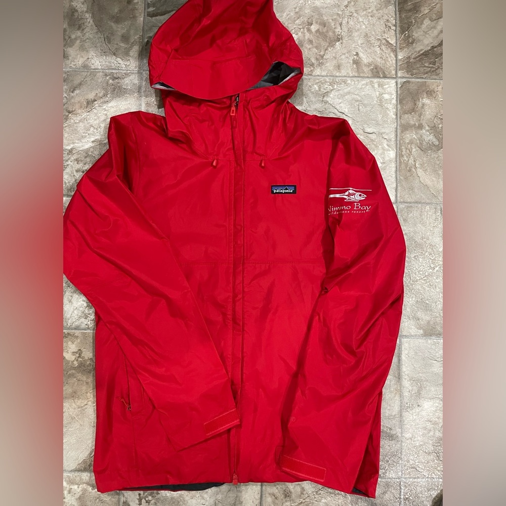 Patagonia Torrentshell rain coat, men’s small